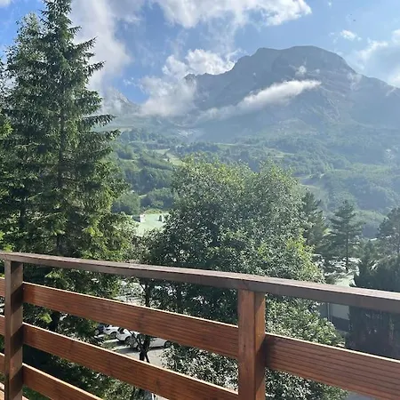 Chalé Grand Pour 10 Avec Vue Magnifique Sur Les Pistes Et Les Montagnes A 10mn A Pied Des Pistes